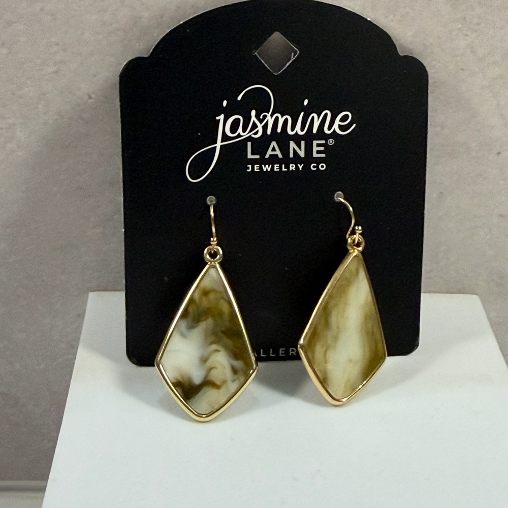 🩷5/$10🩷 Jasmine Olive Marble Teardrop Dangle Earrings